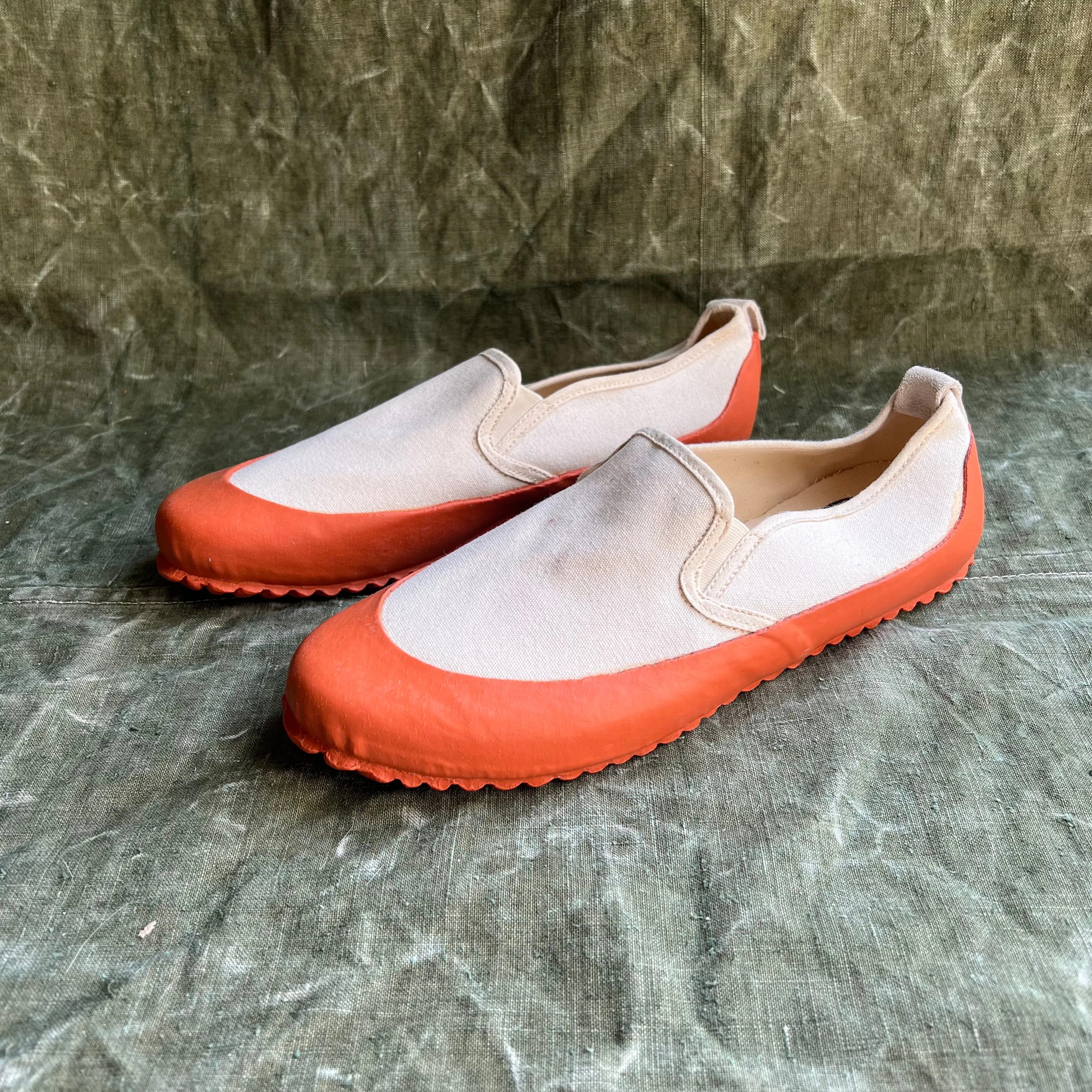 ARCHIVE SALE - MARINE SLIP ON, ECRU/ORANGE