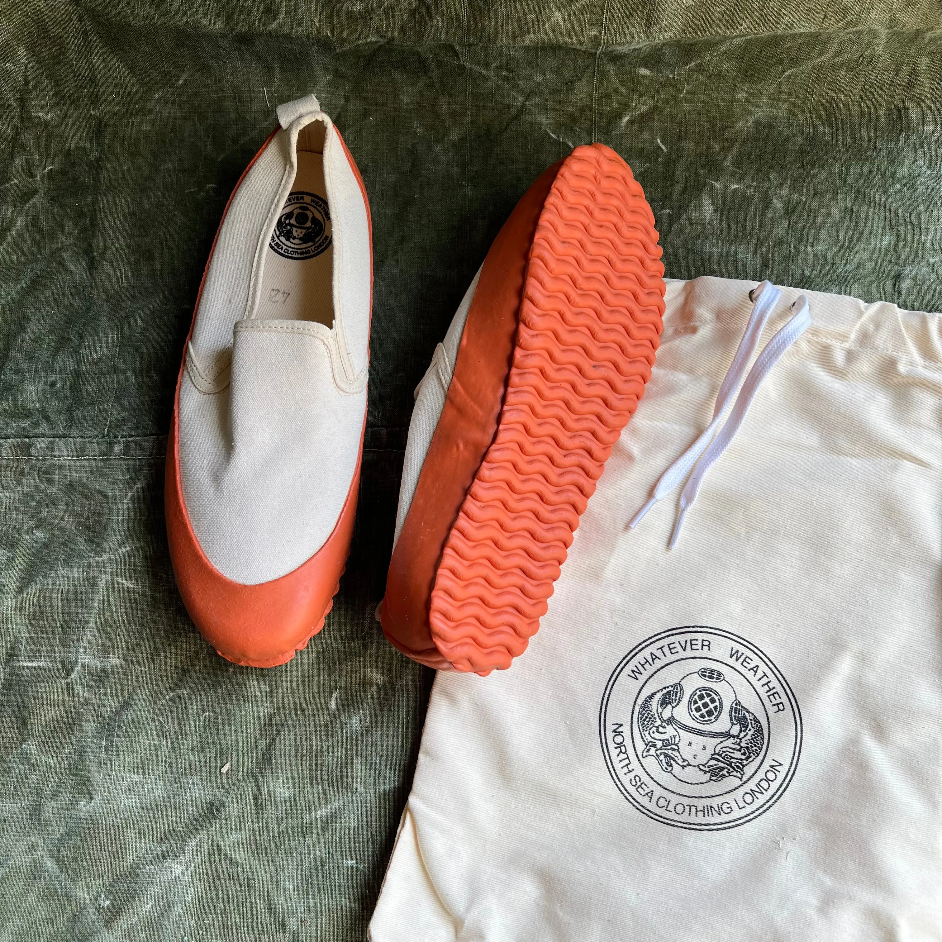 ARCHIVE SALE - MARINE SLIP ON, ECRU/ORANGE