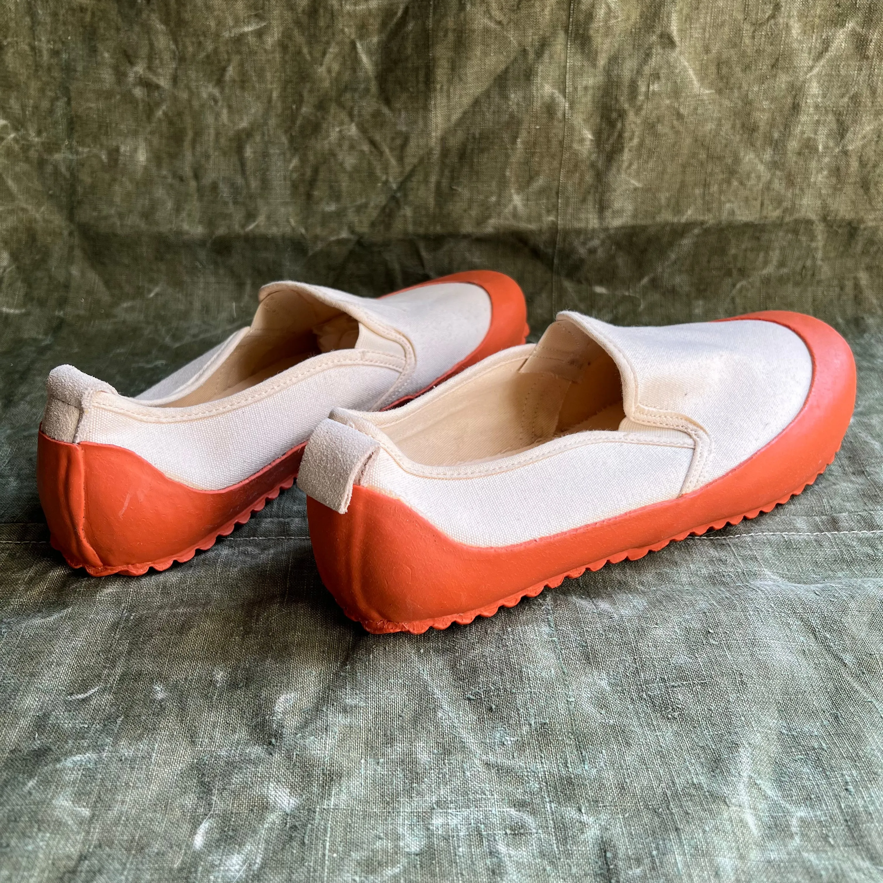 ARCHIVE SALE - MARINE SLIP ON, ECRU/ORANGE