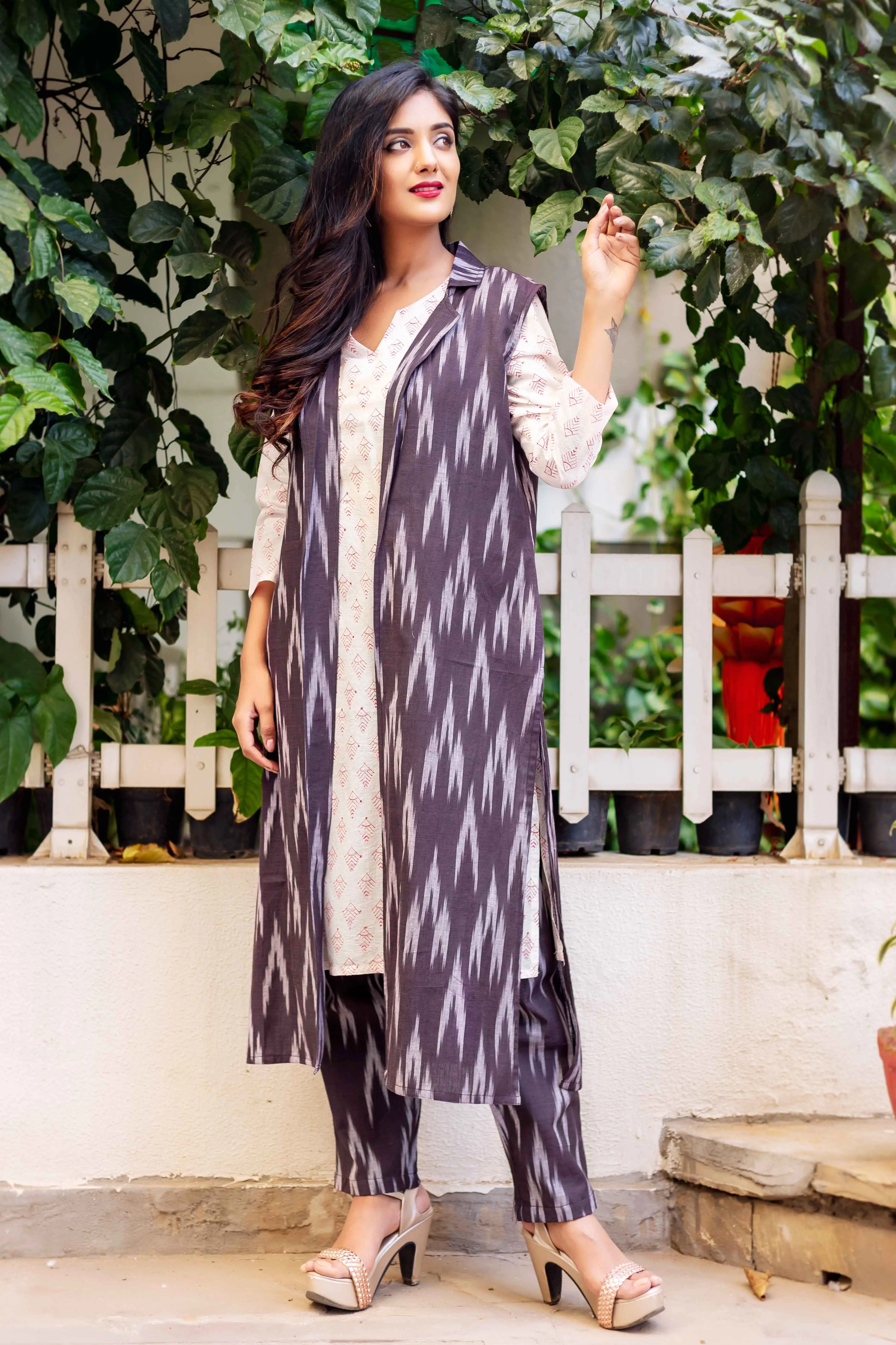 Indo Western Style 3 Piece Long Cotton Kurta Set