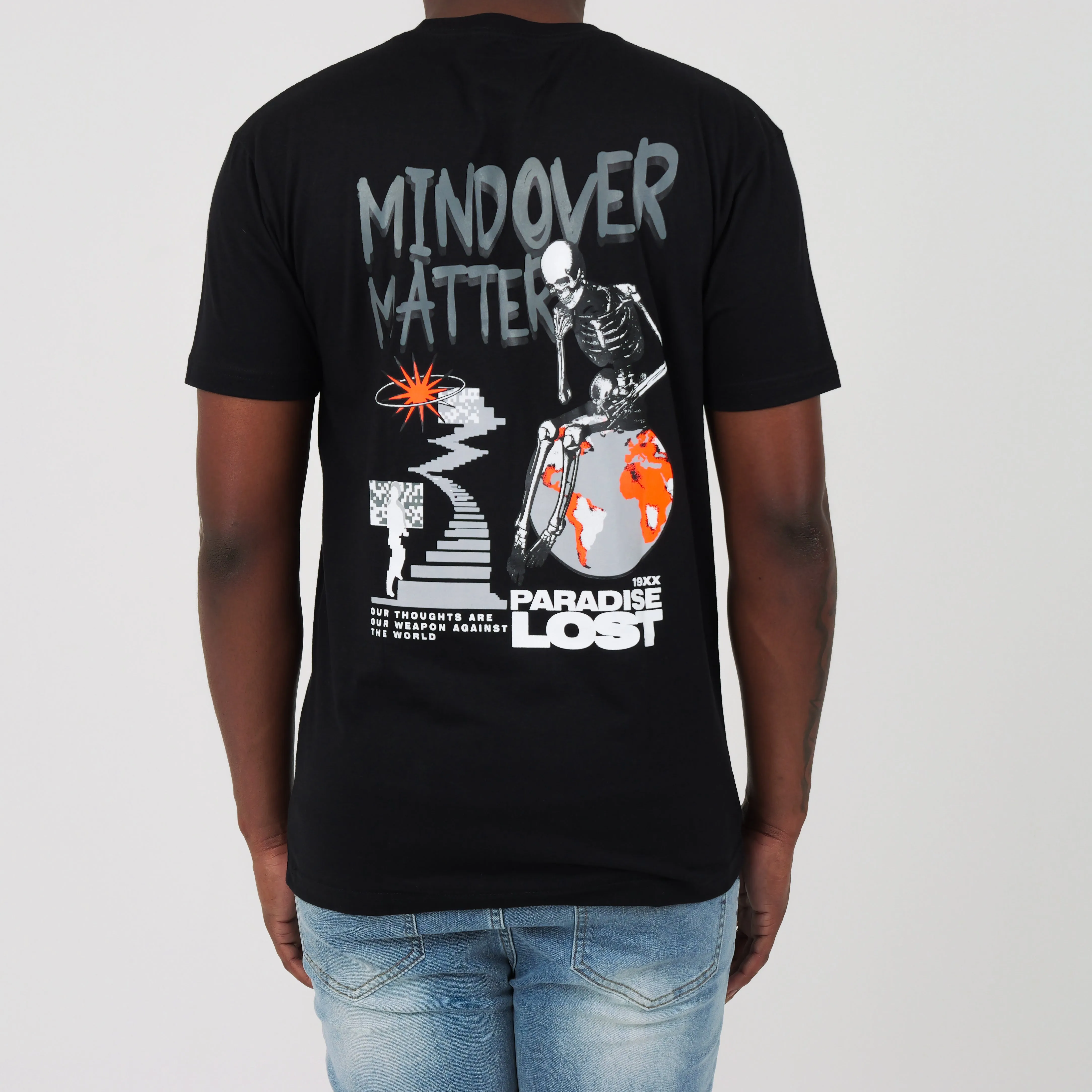 POWERFUL MINDS TEE BLACK